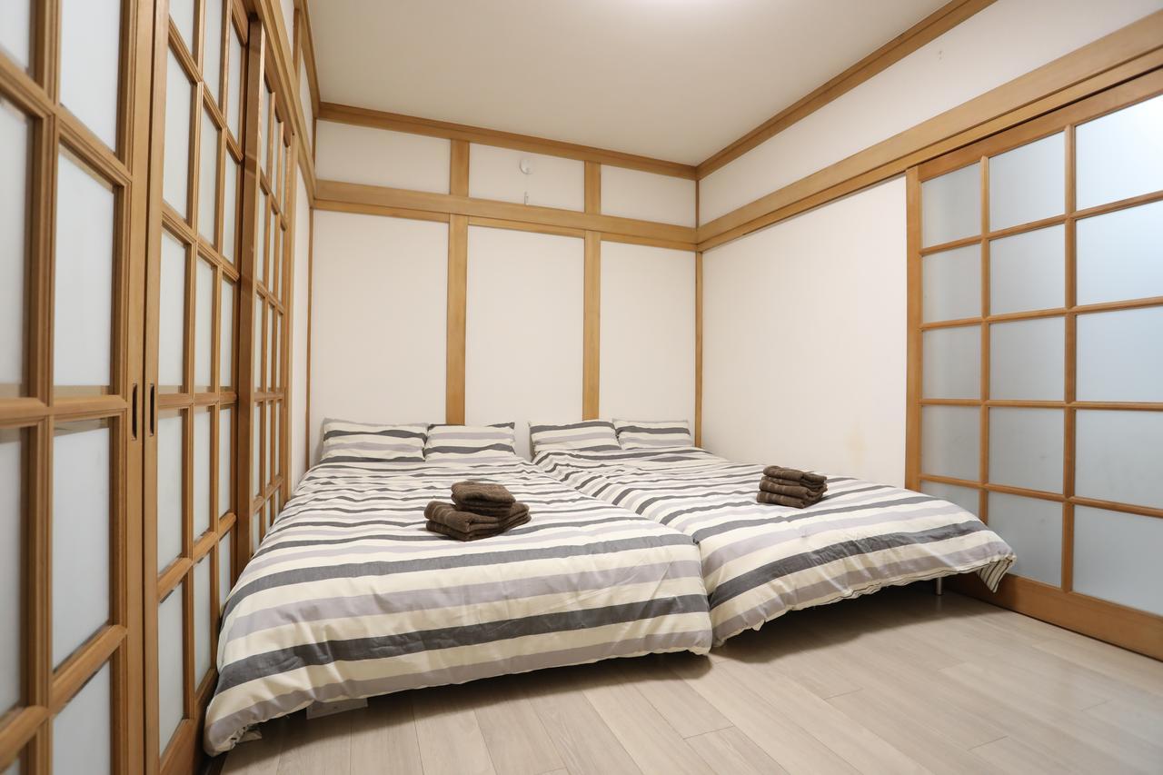 Hostal Yamanoyado TSURU Osaka Exterior foto